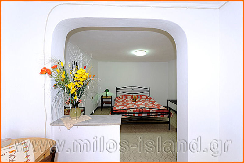 Iremia Rooms Adamantas  Exteriör bild